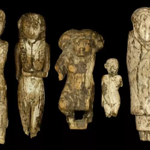 hierakonpolis statuettes