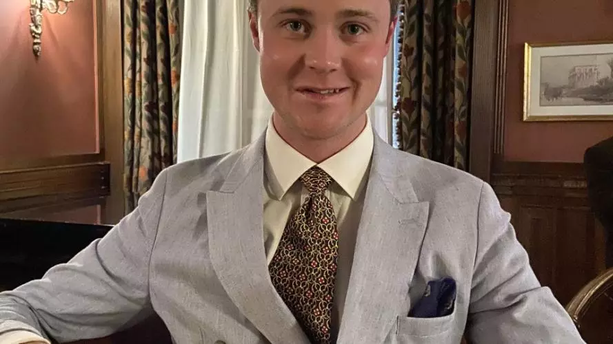 Photo of Timothy Moller